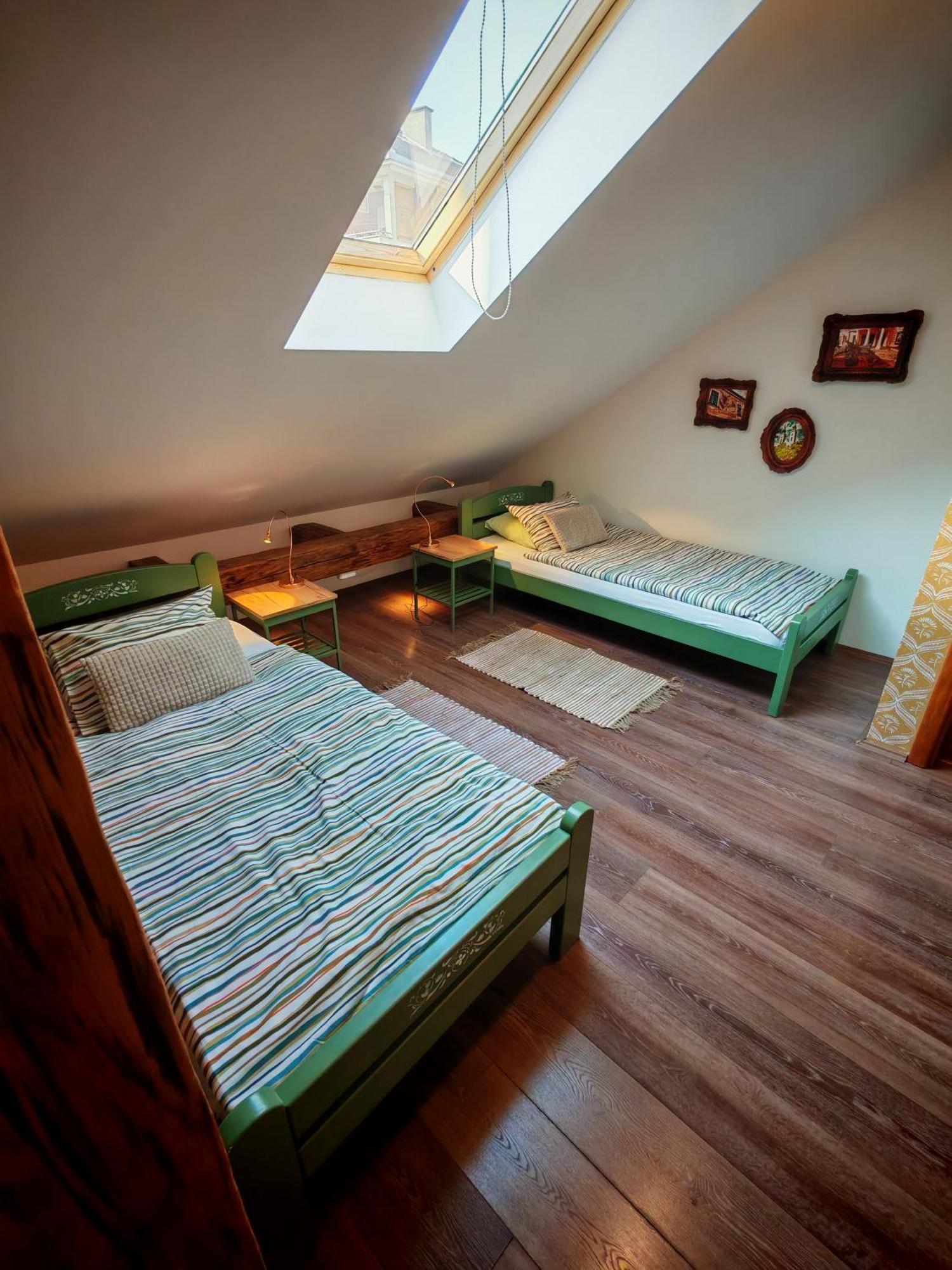 Guest House Relic Zombor Kültér fotó