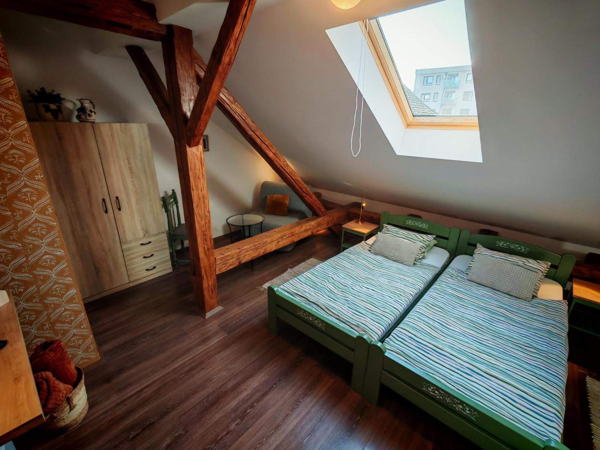 Guest House Relic Zombor Kültér fotó